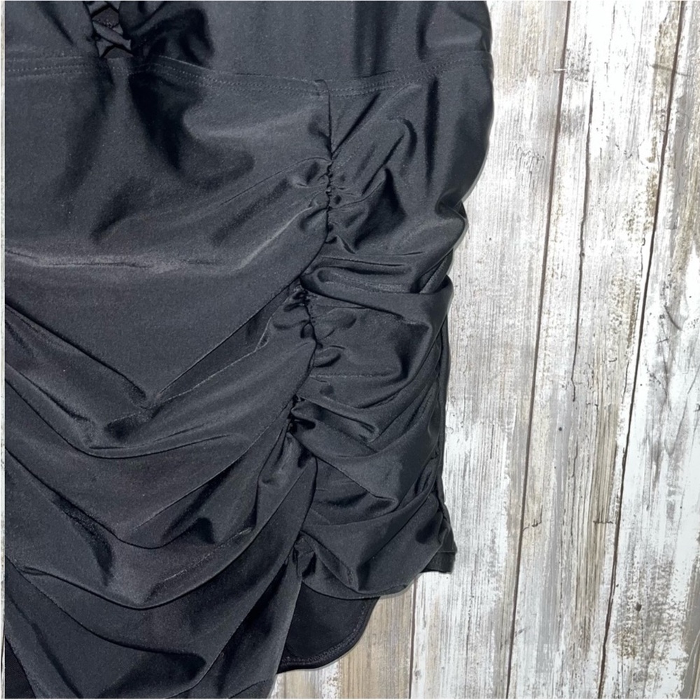Torrid Wireless Lattice Front One Piece Swimsuit - Picture 4 of 7